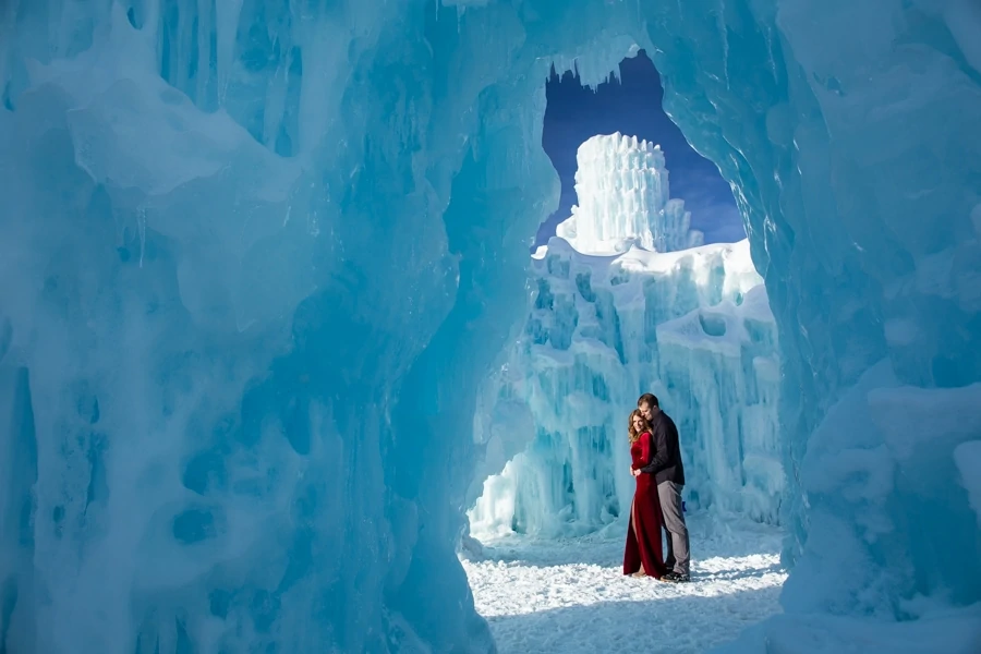 Ice Castles Engagement Photographer Colorado