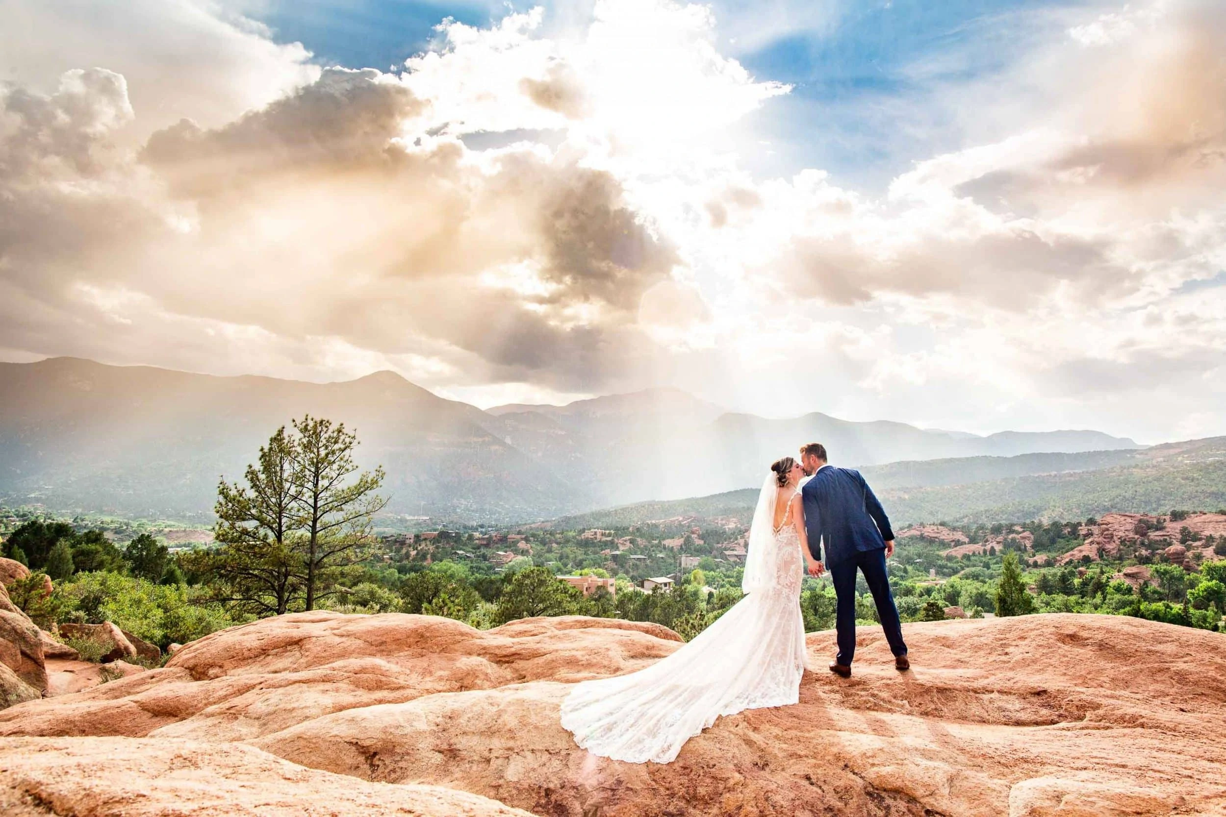 Garden of the Gods Elopement Locations – Updated for 2024!