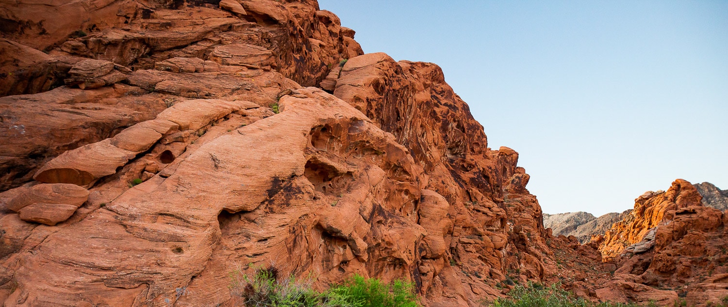 The rock walls of the Rainbow Vista trail in Valley of Fire state park.