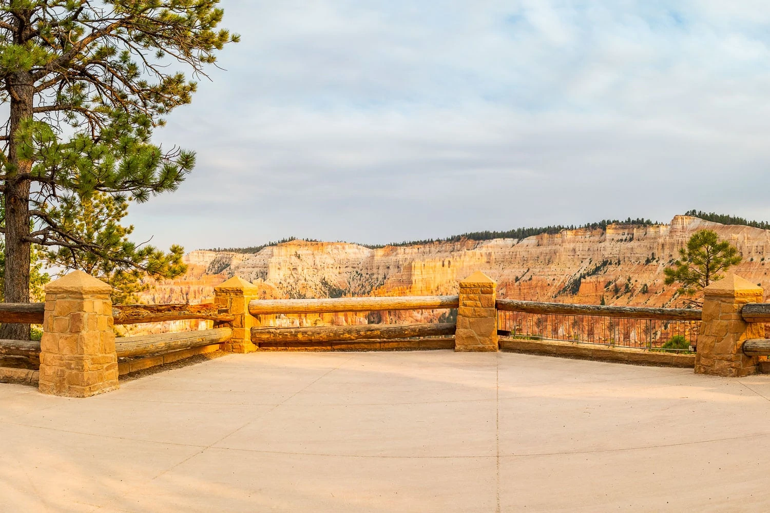 The sunset vista elopement location in Bryce Canyon National Park.