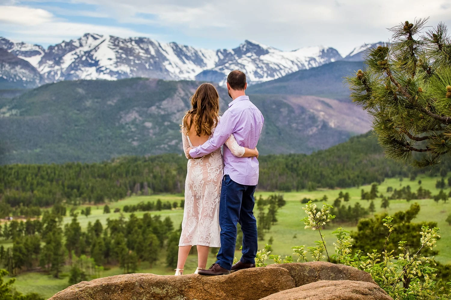 Engagement photos at 3m curve in rocky mountain national park.