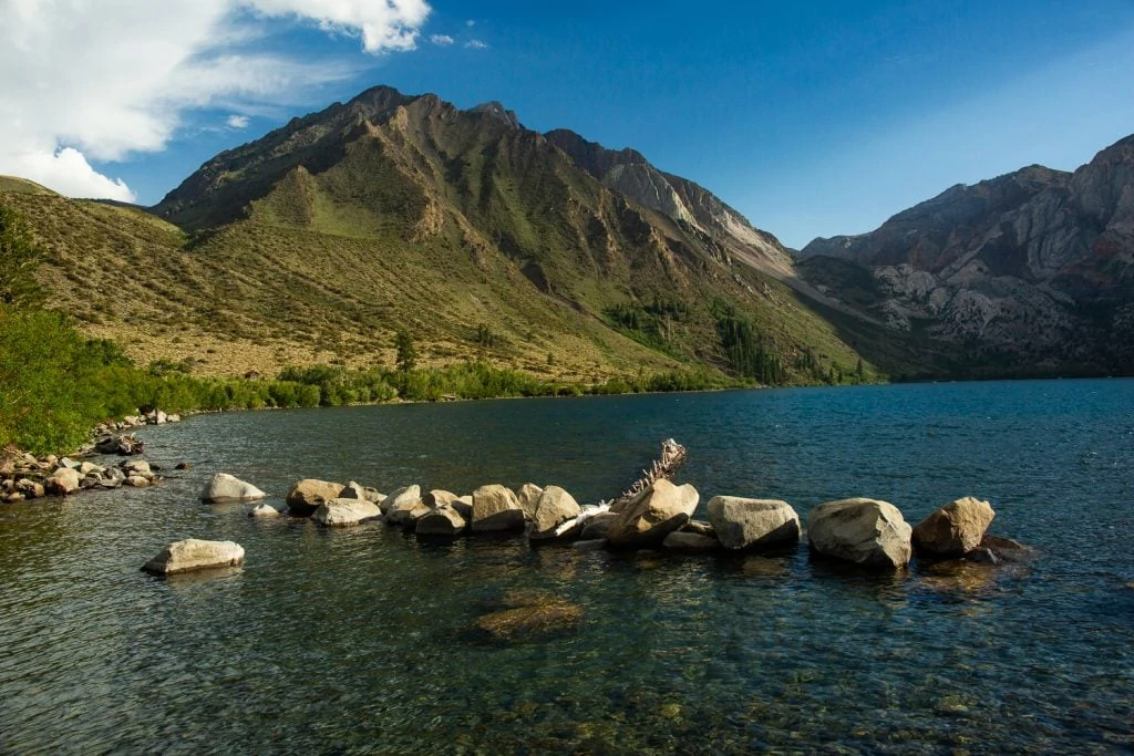 Convict lake in Mammoth Lakes, California is a beautiful lake surrounded by the Sierra mountains.