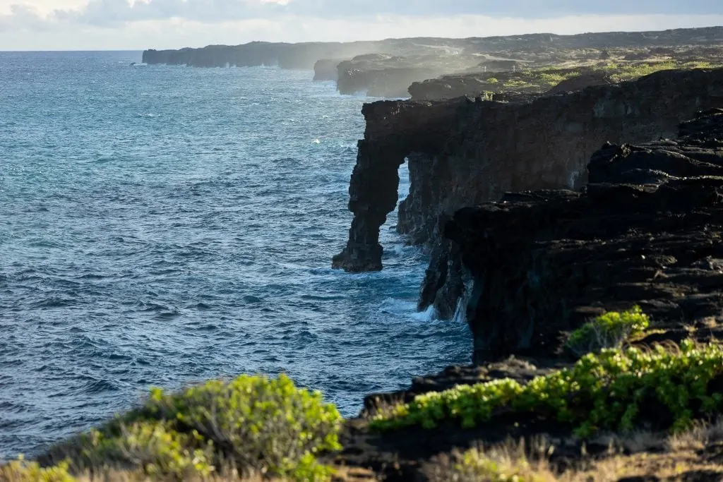 The holei sea arch in Hawaii Volcanoes National Park.