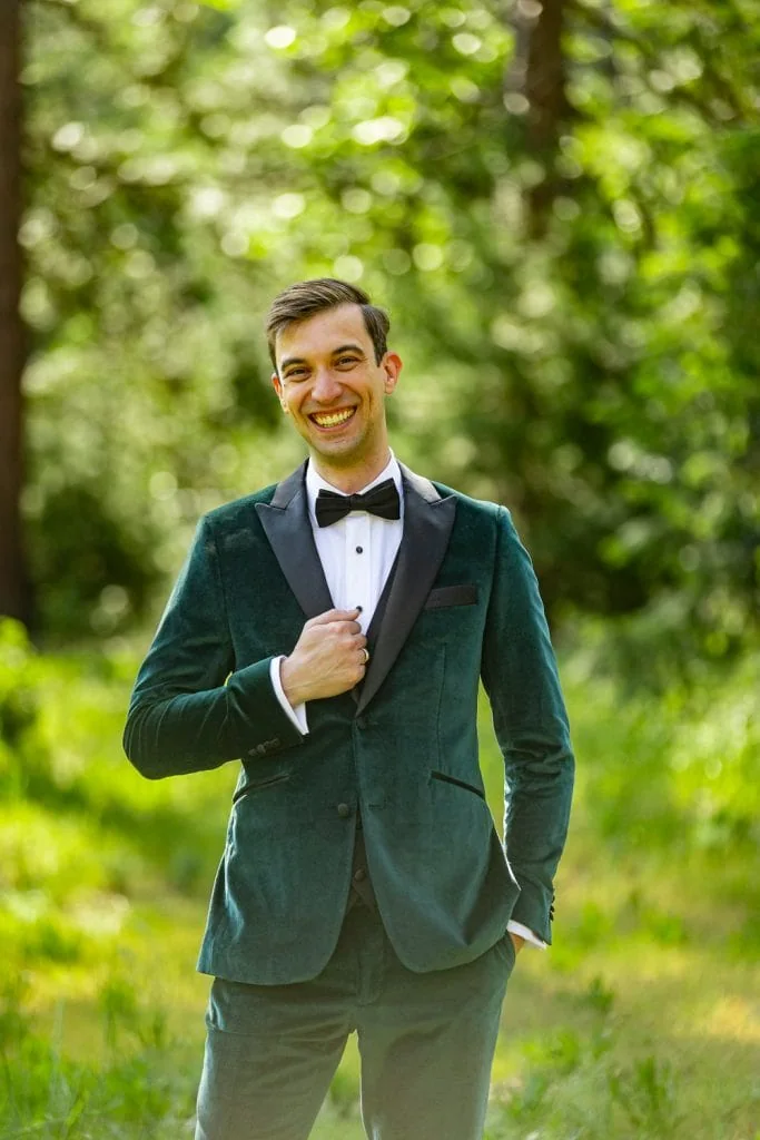 A handsome photo of the yosemite elopement groom.